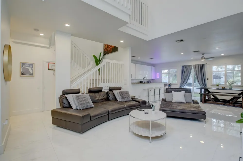 131 S East 7th Way #131 Pompano Beach, FL 33060
