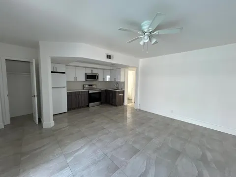 1534 SE 15th Street #5