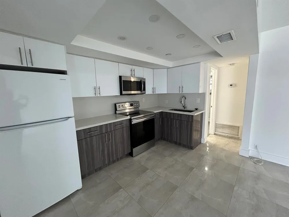 1534 SE 15th Street #5 Fort Lauderdale, FL 33316