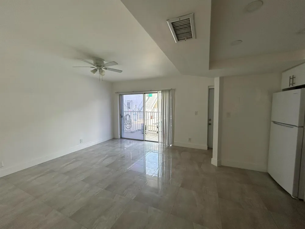 1534 SE 15th Street #5 Fort Lauderdale, FL 33316