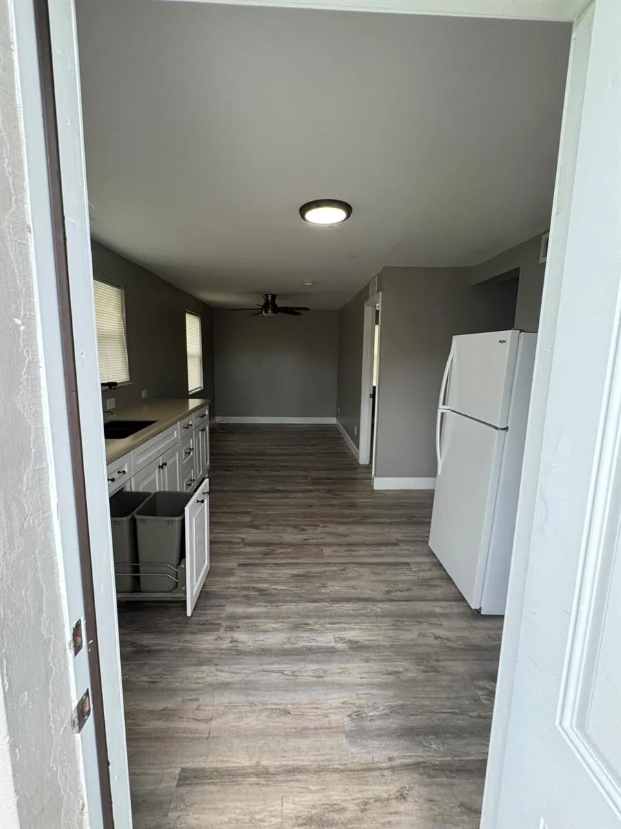 3890 Lakewood Road Palm Springs, FL 33461