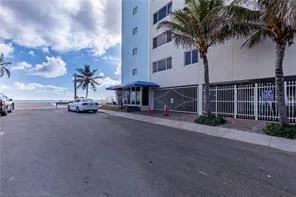 300 OREGON STREET #409 Hollywood, FL 33019