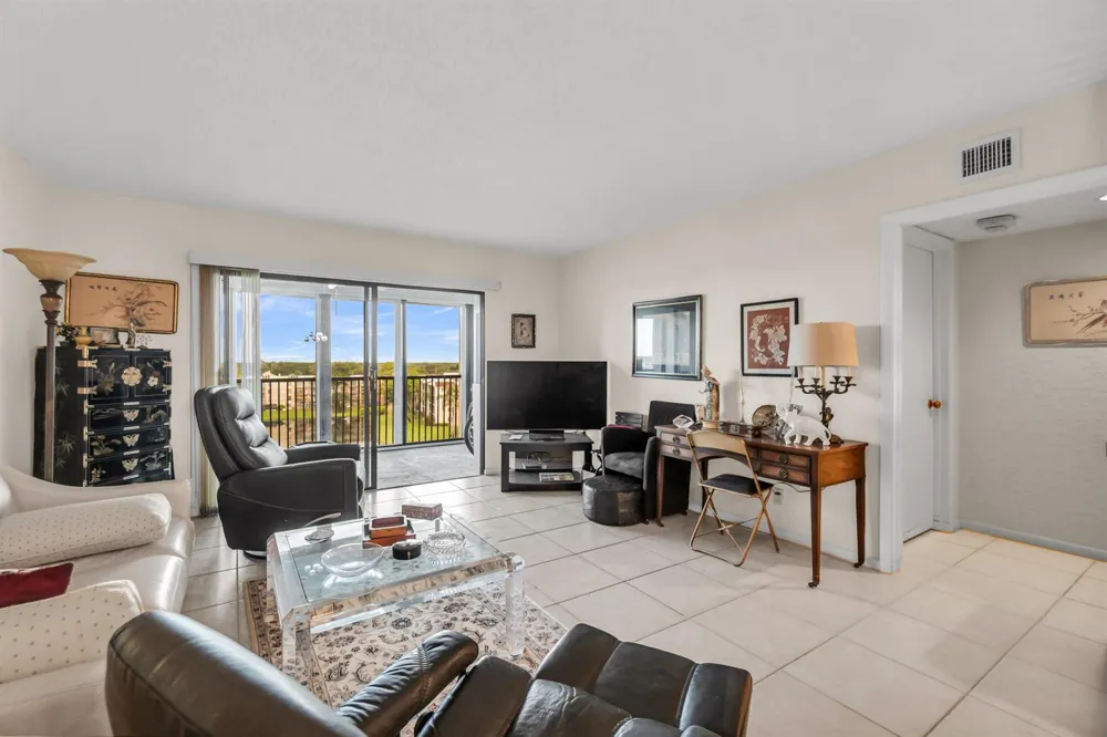 14460 Strathmore Lane #704 Delray Beach, FL 33446