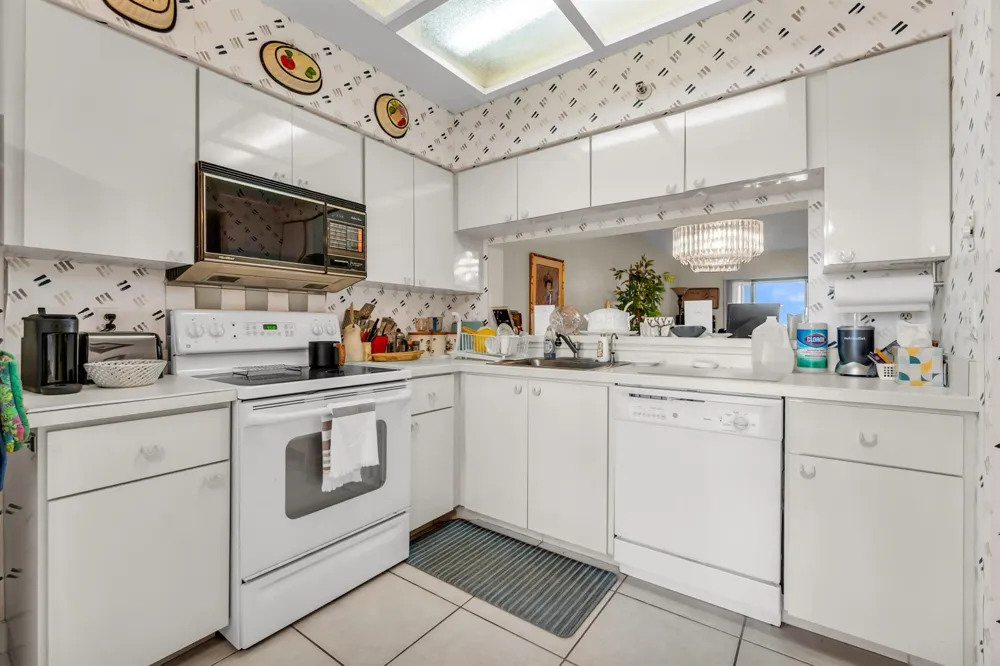 14460 Strathmore Lane #704 Delray Beach, FL 33446