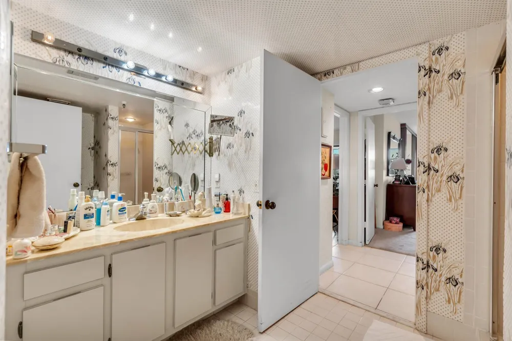 14460 Strathmore Lane #704 Delray Beach, FL 33446