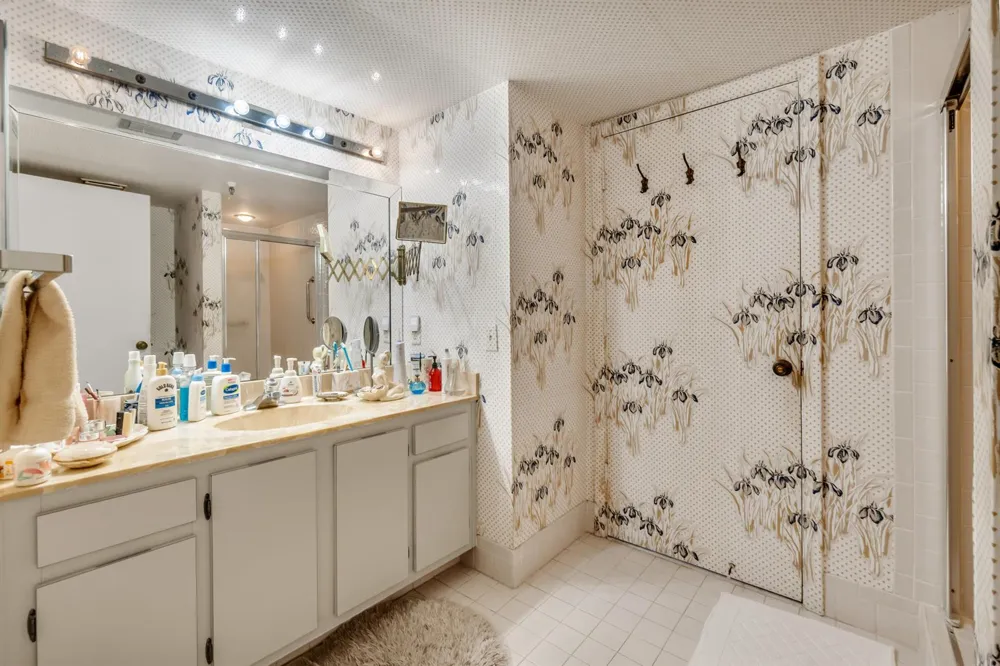 14460 Strathmore Lane #704 Delray Beach, FL 33446