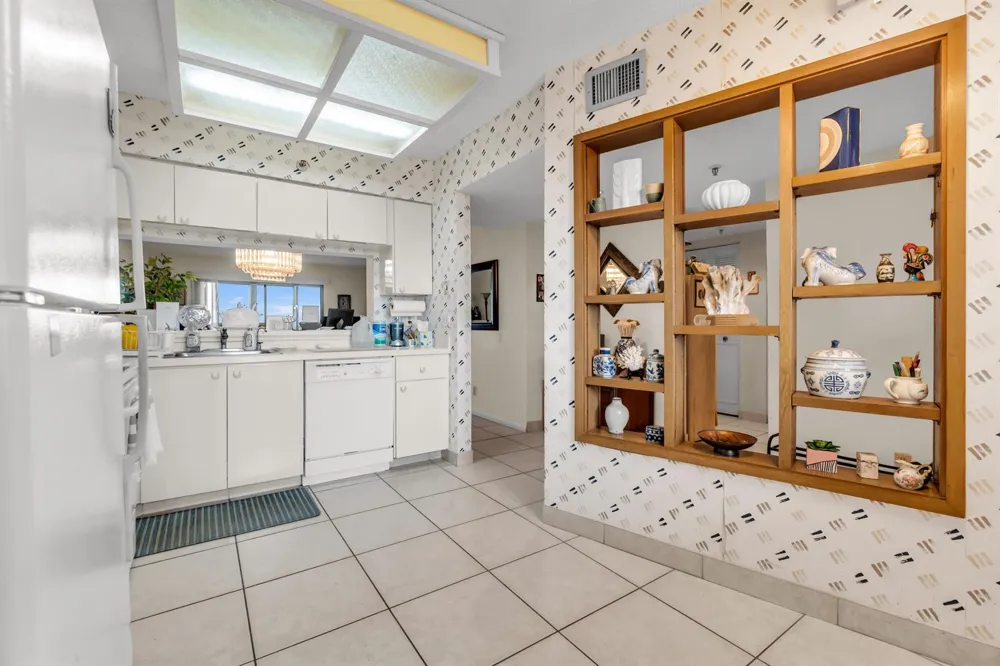 14460 Strathmore Lane #704 Delray Beach, FL 33446