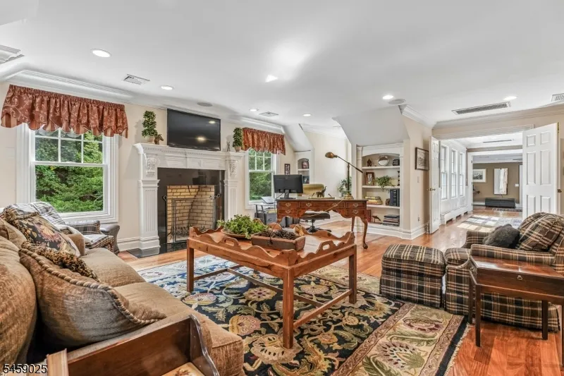1 Woodside Drive Montville, NJ 07005
