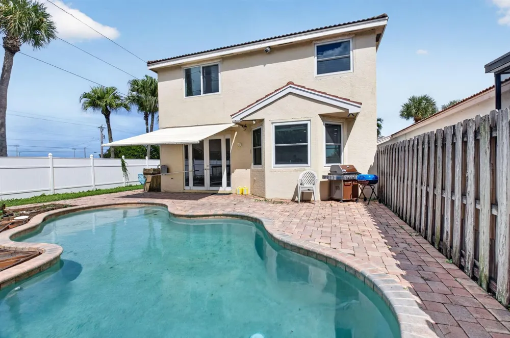 7001 Chesapeake Circle Boynton Beach, FL 33436