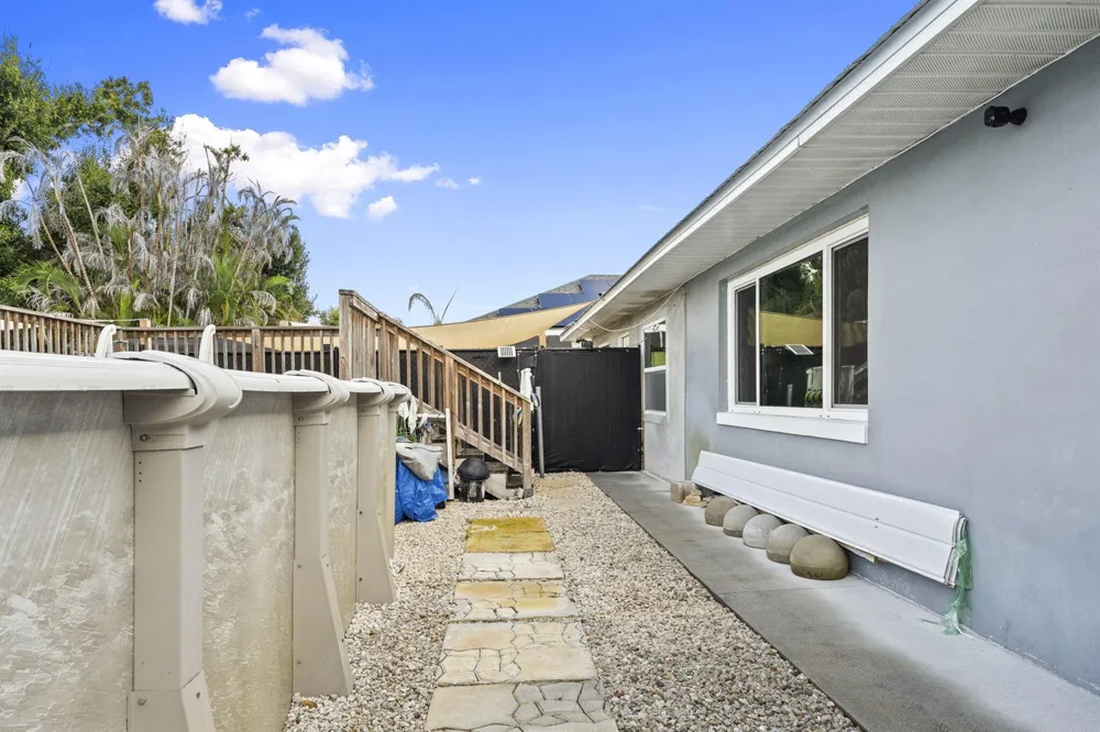 5111 EAGLE DRIVE Fort Pierce, FL 34951