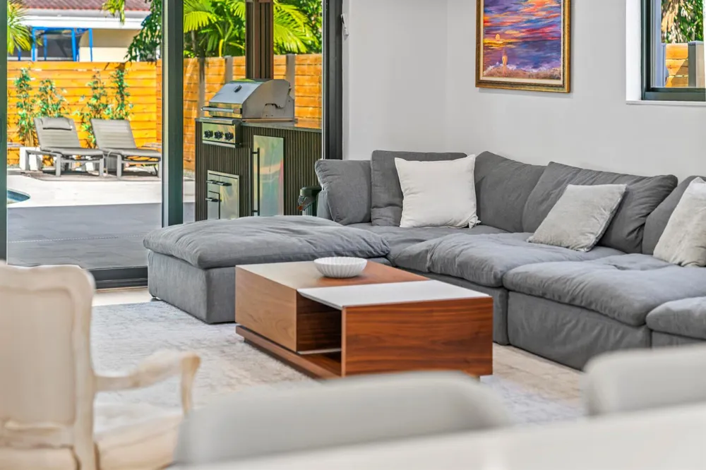 2451 NE 199th Street Miami, FL 33180