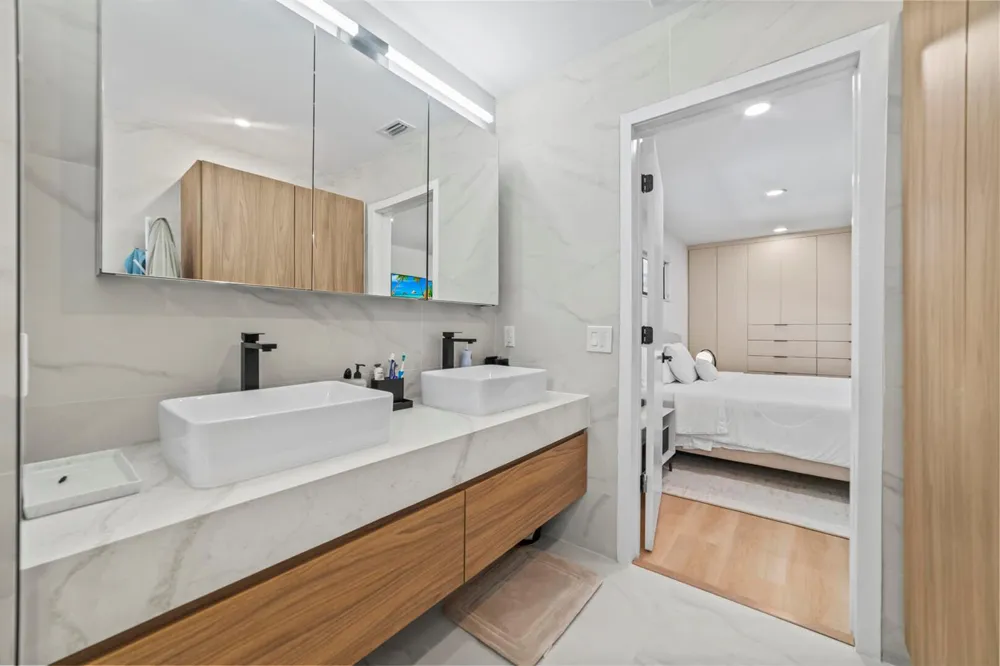 2451 NE 199th Street Miami, FL 33180