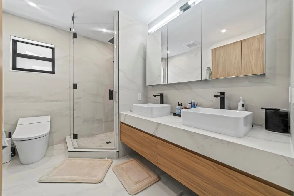 2451 NE 199th Street Miami, FL 33180