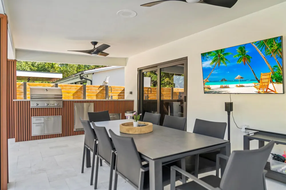 2451 NE 199th Street Miami, FL 33180