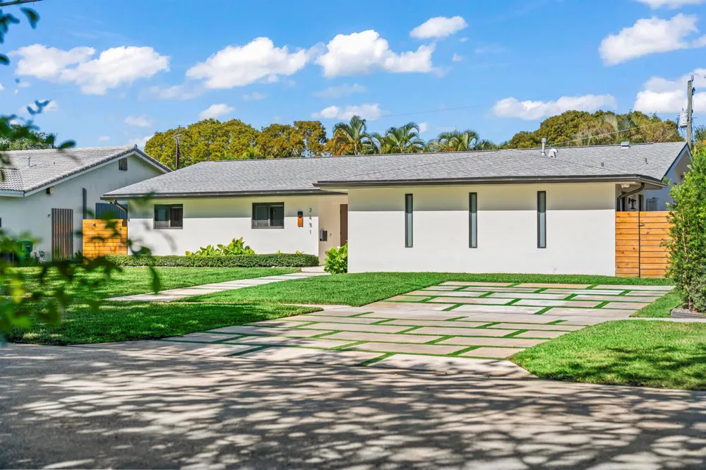 2451 NE 199th Street Miami, FL 33180