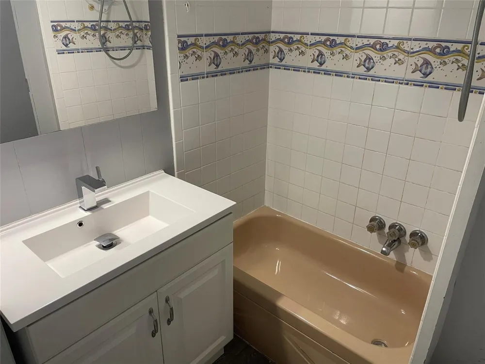 812 SW 1ST COURT Hallandale Beach, FL 33009