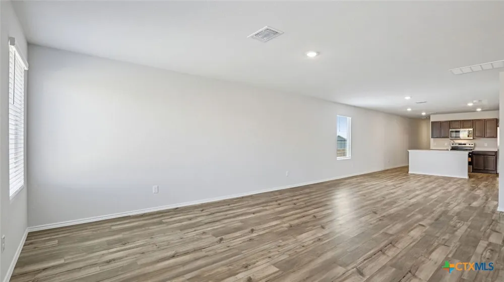 1347 Newey Circle Temple, TX 76502