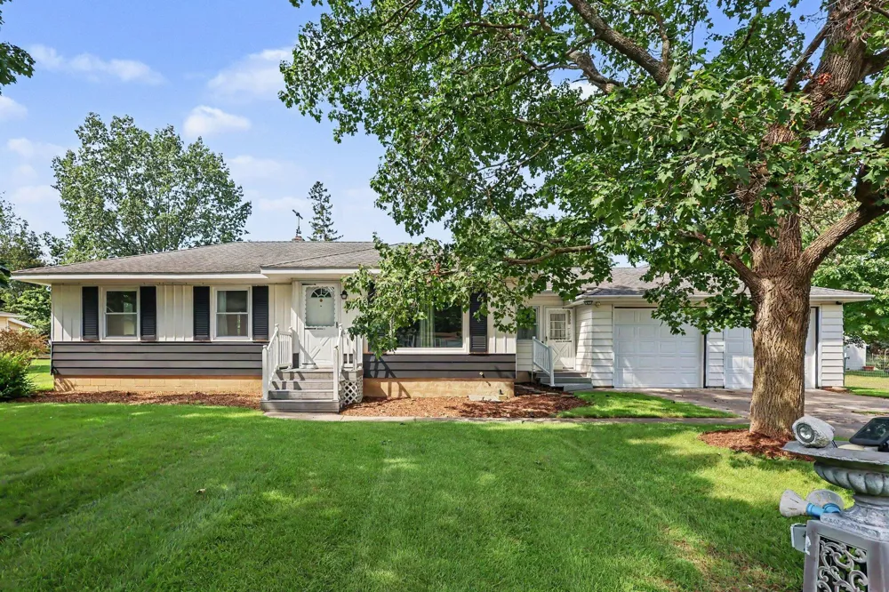 2429 Linda Avenue SE Grand Rapids, MI 49546
