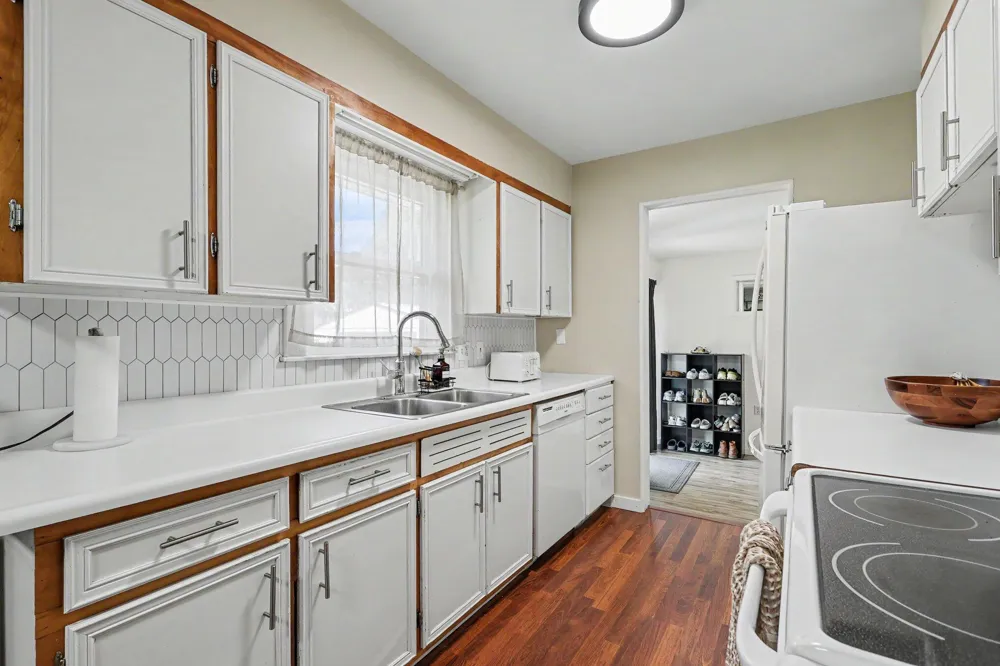 2429 Linda Avenue SE Grand Rapids, MI 49546