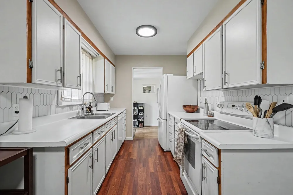 2429 Linda Avenue SE Grand Rapids, MI 49546
