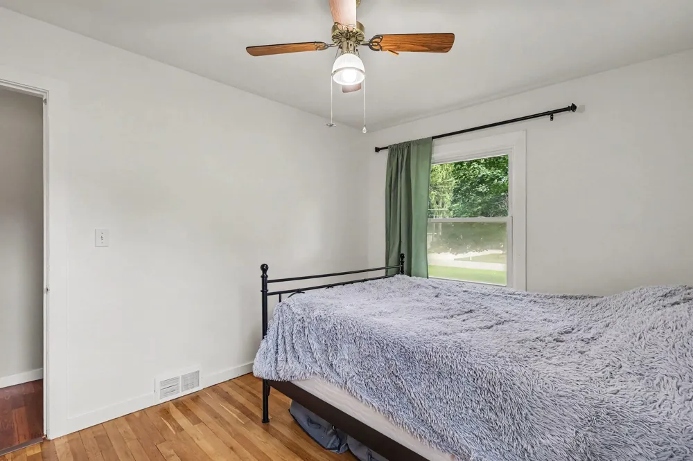 2429 Linda Avenue SE Grand Rapids, MI 49546