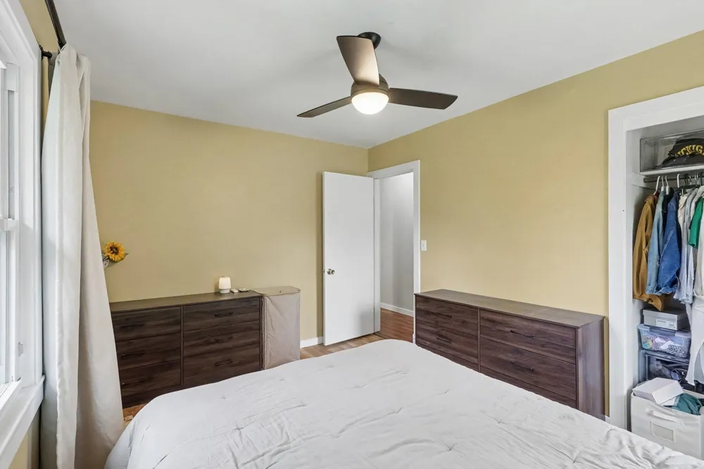 2429 Linda Avenue SE Grand Rapids, MI 49546