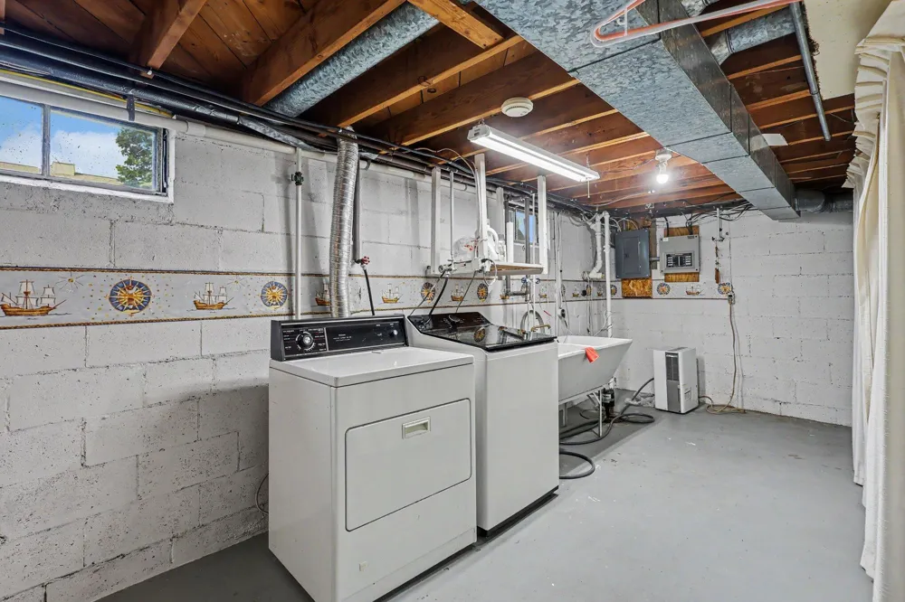 2429 Linda Avenue SE Grand Rapids, MI 49546