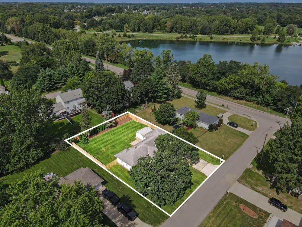 2429 Linda Avenue SE Grand Rapids, MI 49546