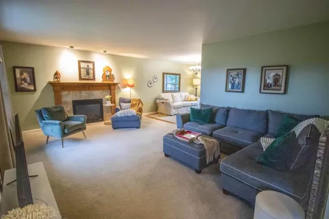 8376 Oak Ridge Drive