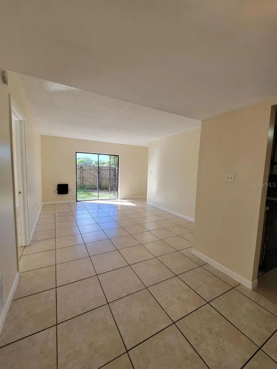 8429 CAMDEN STREET #B Tampa, FL 33614