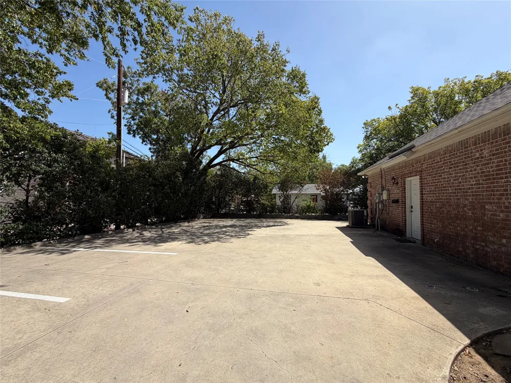 105 Denton Drive Roanoke, TX 76262
