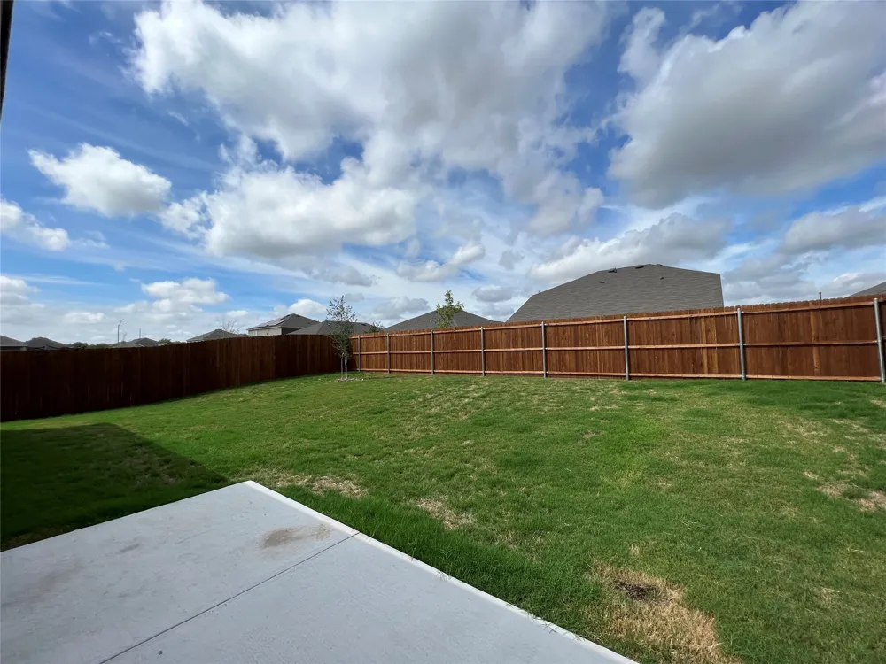 16013 Crews Avenue Haslet, TX 76052