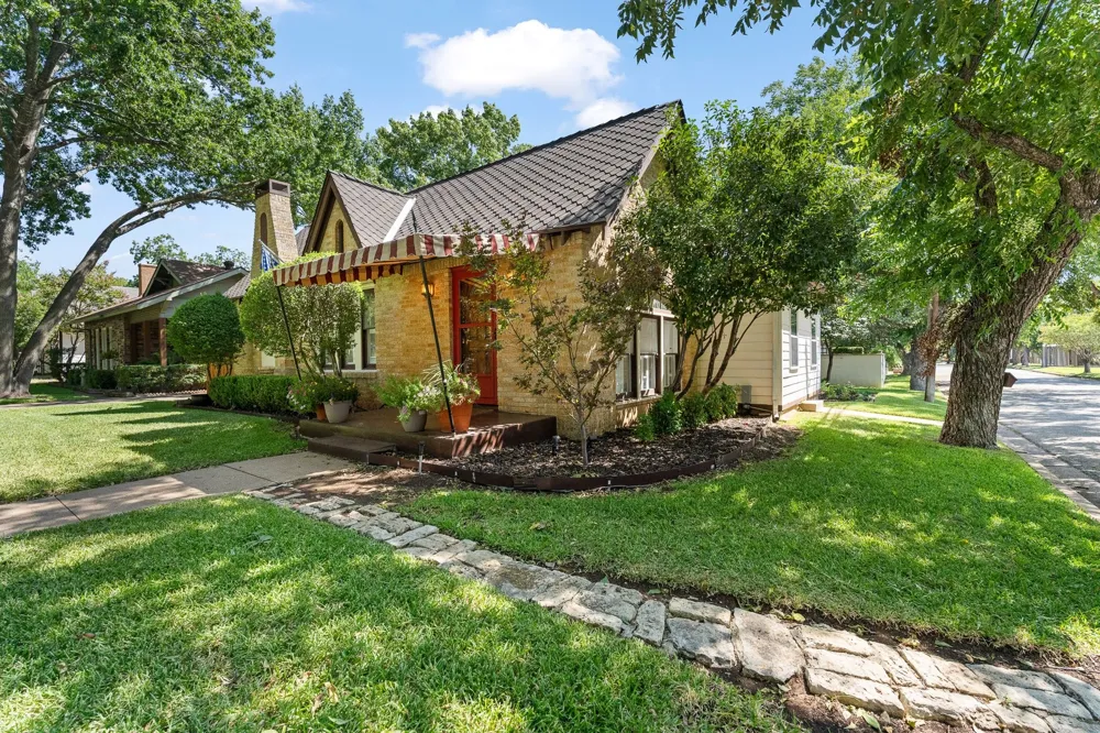 115 Bellevue Drive Cleburne, TX 76033