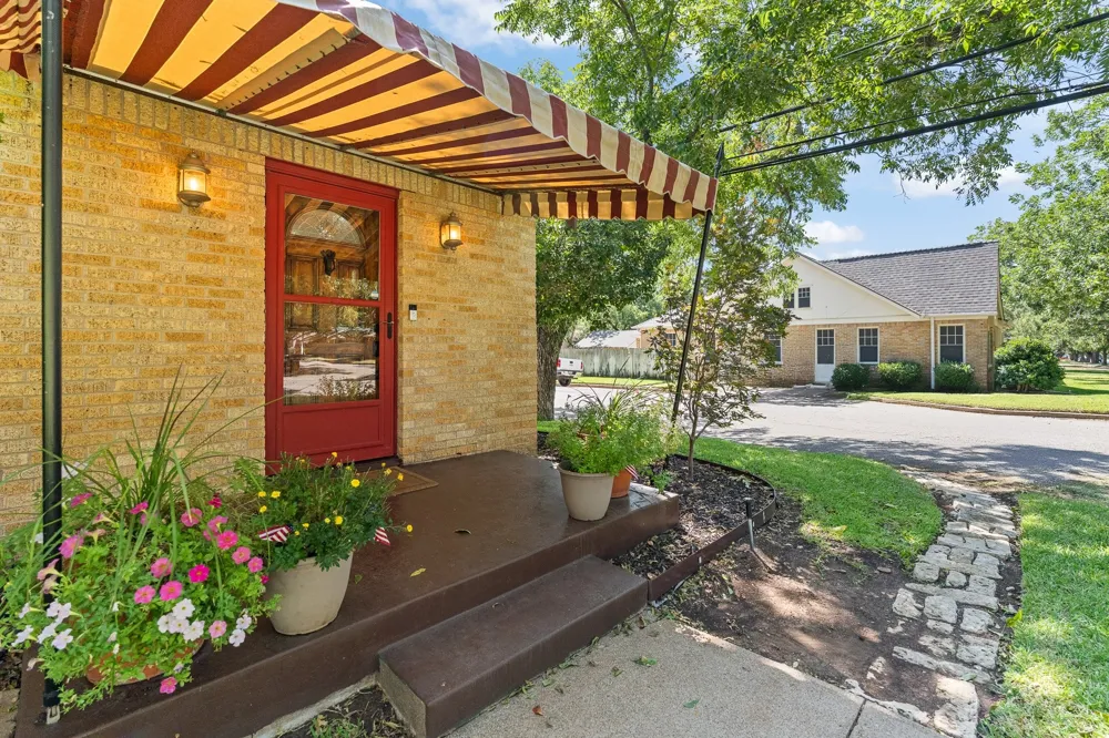 115 Bellevue Drive Cleburne, TX 76033