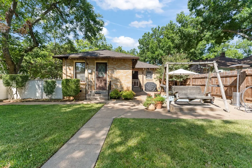 115 Bellevue Drive Cleburne, TX 76033