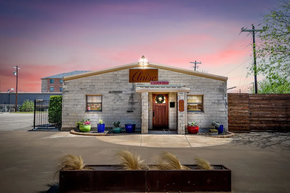 605 Calinco Drive Granbury, TX 76048