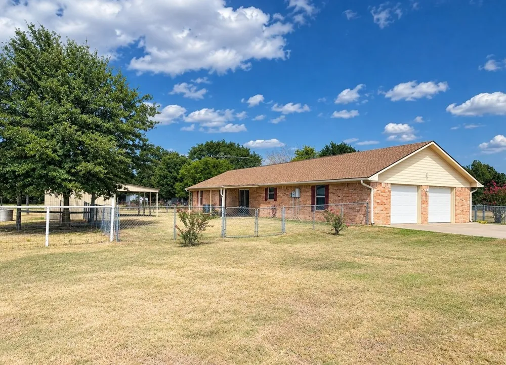 14203 County Road 2900 Eustace, TX 75124