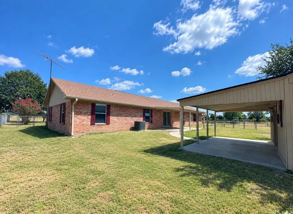 14203 County Road 2900 Eustace, TX 75124