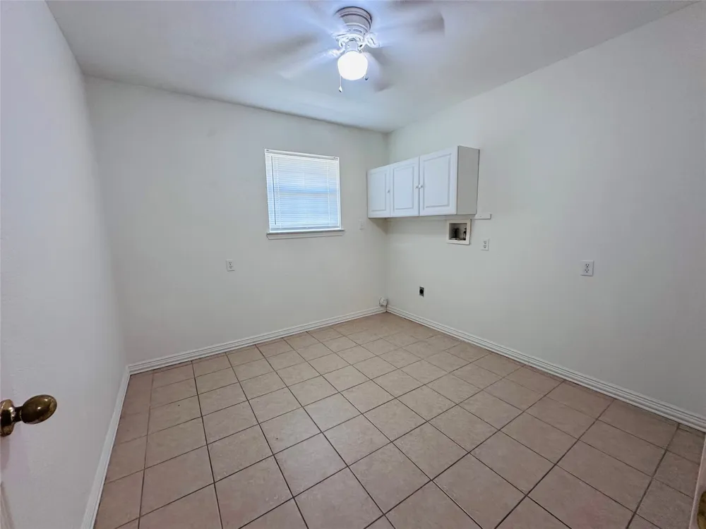 14203 County Road 2900 Eustace, TX 75124