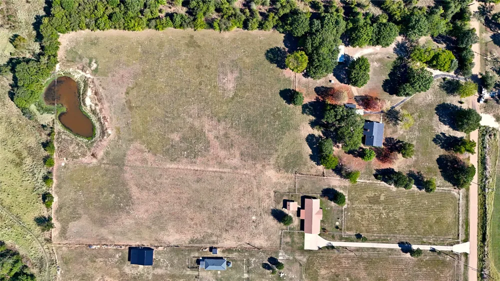 14203 County Road 2900 Eustace, TX 75124