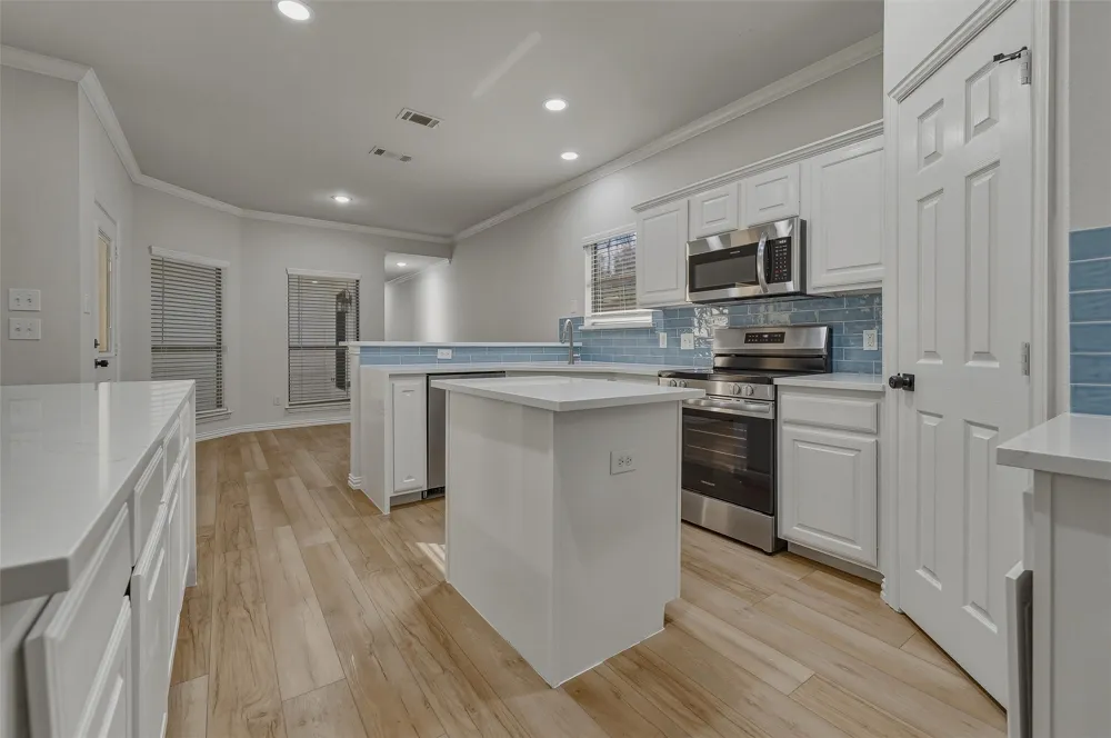 631 Lakeshore Boulevard Oak Point, TX 75068