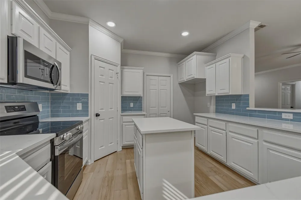 631 Lakeshore Boulevard Oak Point, TX 75068