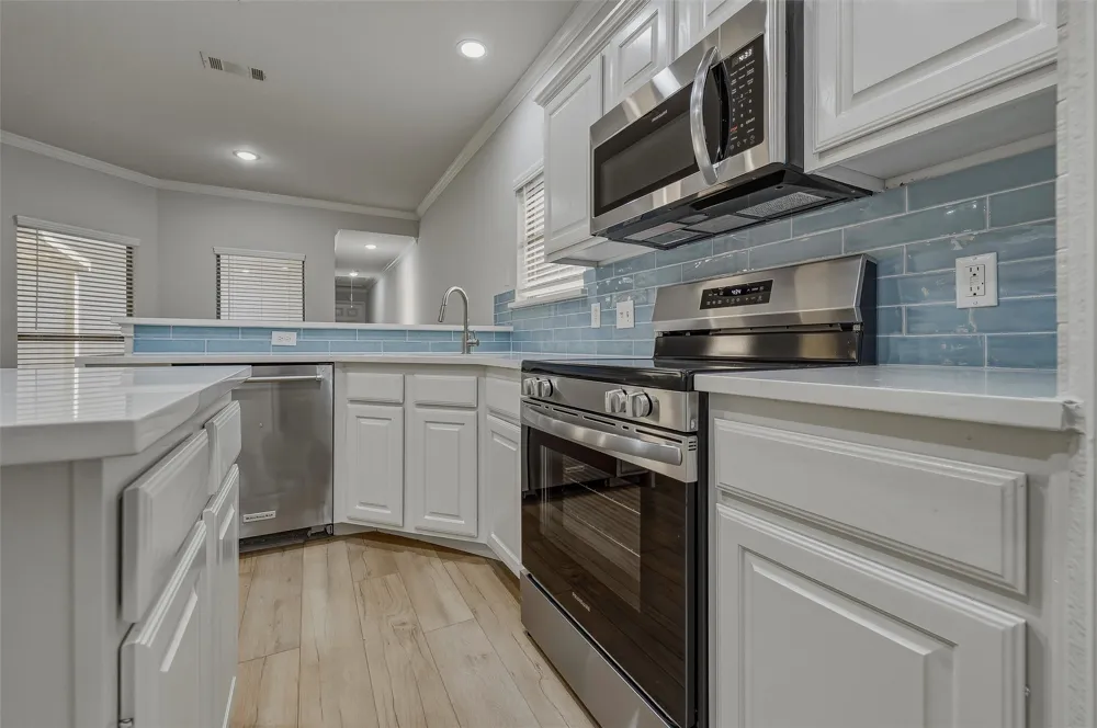 631 Lakeshore Boulevard Oak Point, TX 75068