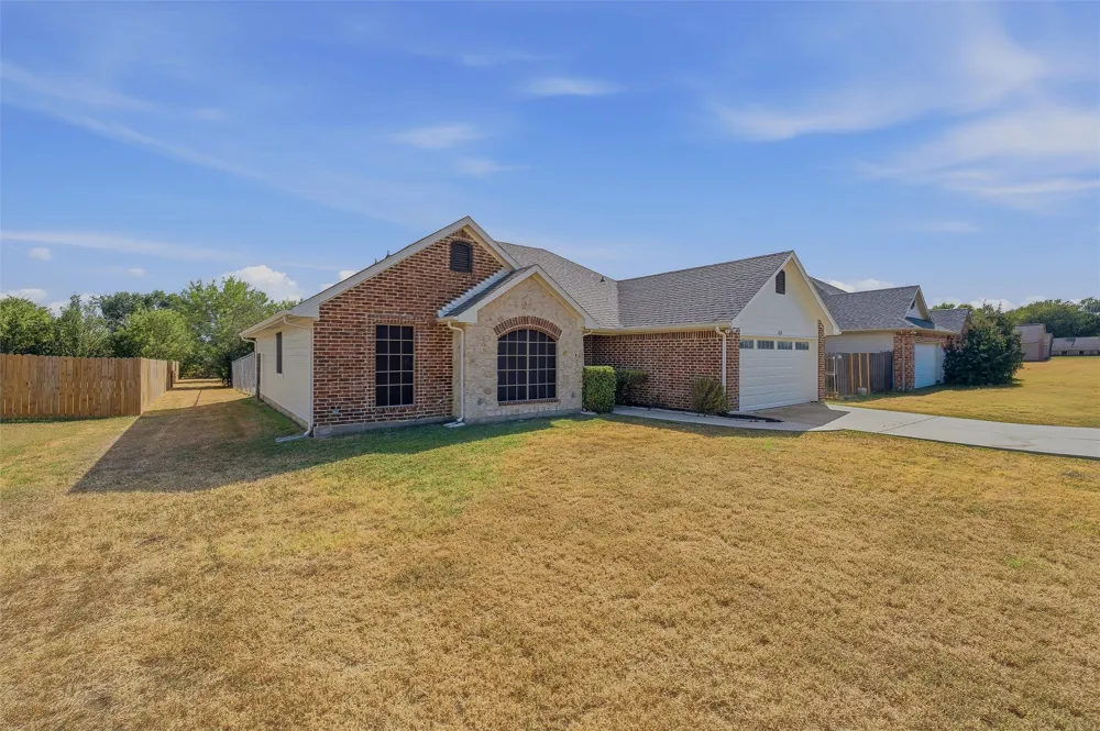 631 Lakeshore Boulevard Oak Point, TX 75068