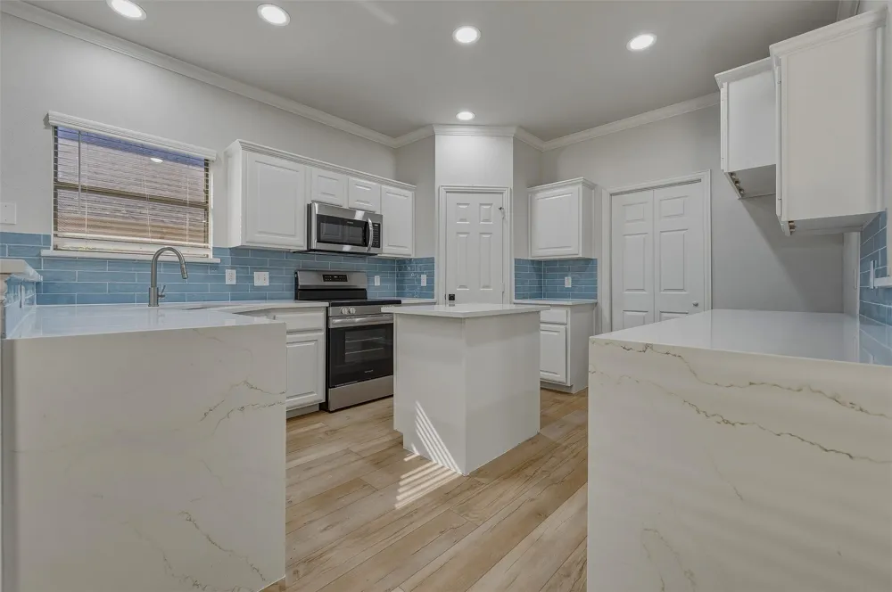 631 Lakeshore Boulevard Oak Point, TX 75068