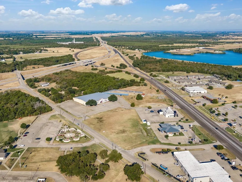 Ennis Parkway Avenue Ennis, TX 75119