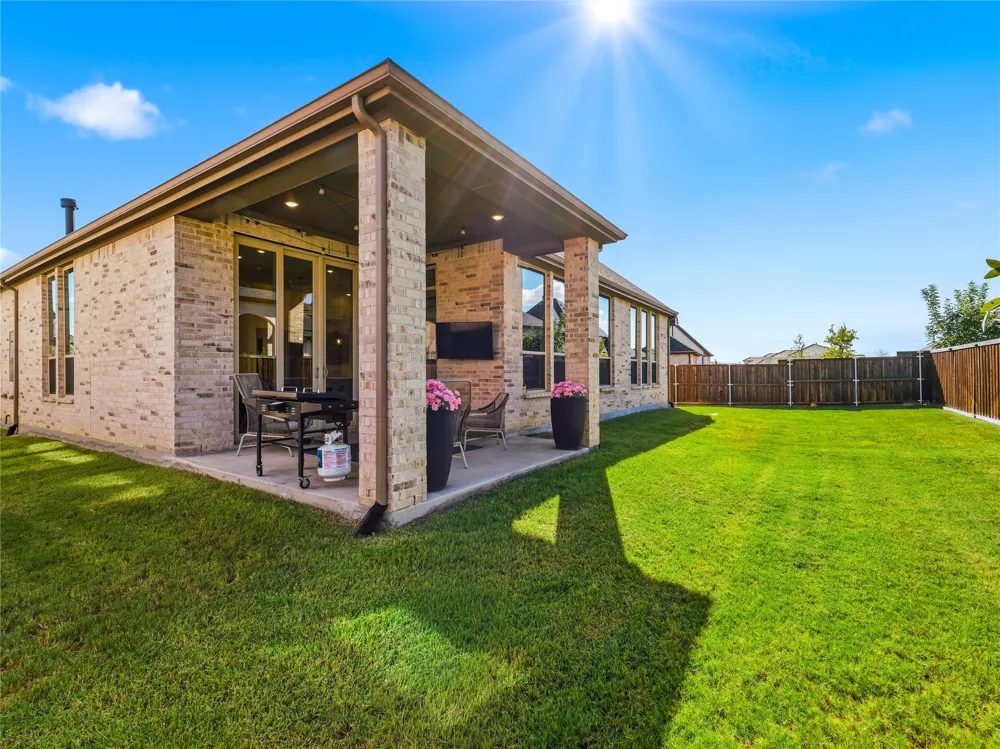 2370 Rainforest Drive Prosper, TX 75078