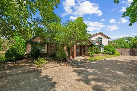 135 E Pleasant Run Road