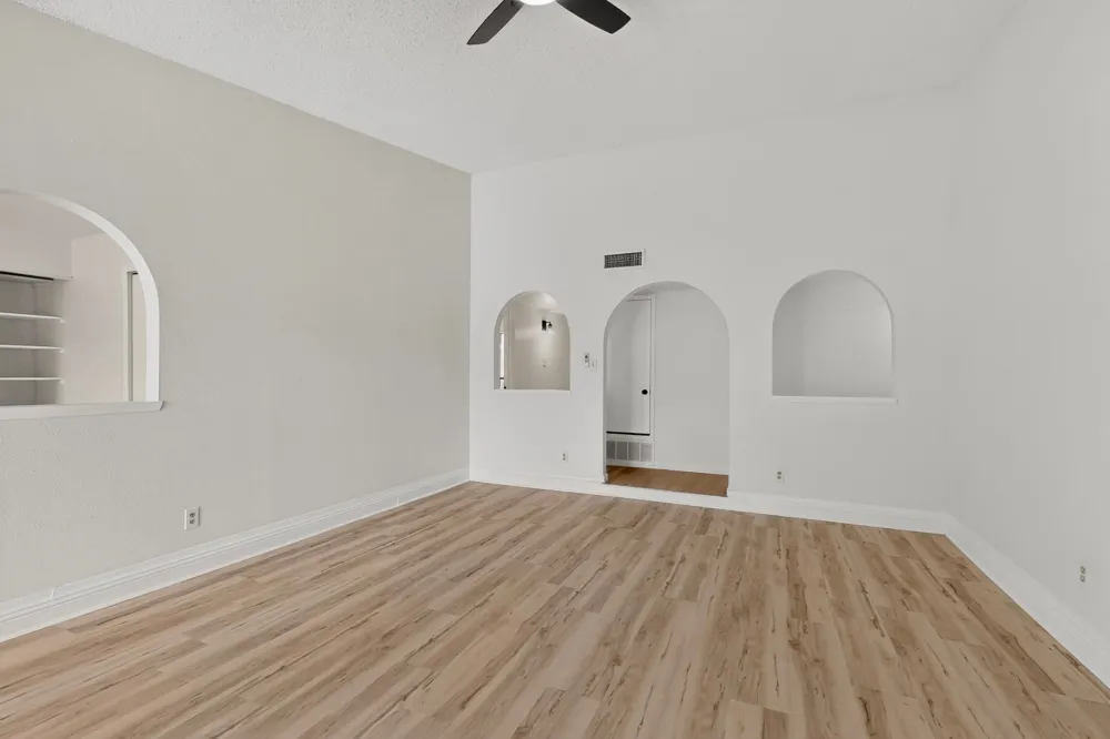 2938 Churchill Way Garland, TX 75044