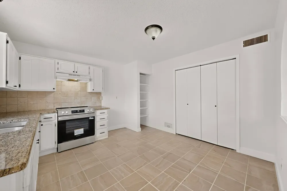 2938 Churchill Way Garland, TX 75044